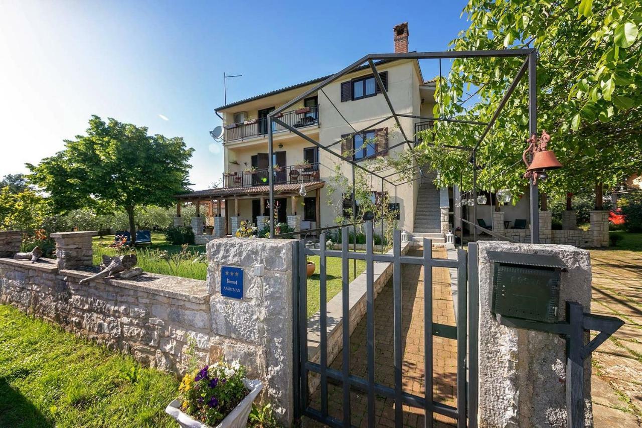 Studio Apartment Vrsar Exterior photo